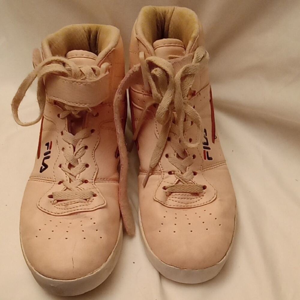 Fila Women's Size 7 High-Top Sneakers in Pink. Activewear, Athleisure, Casual